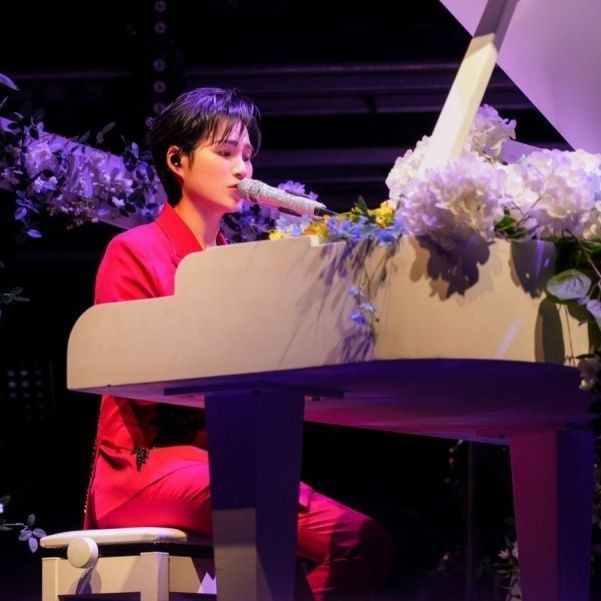 金熙栽的最新照片