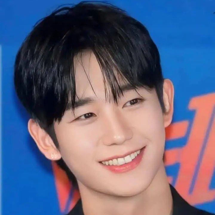 Recent activity shot of Jung Haein