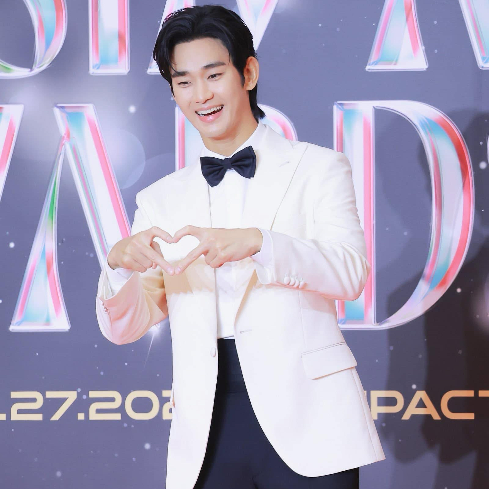 粉絲拍下的金秀賢瞬間