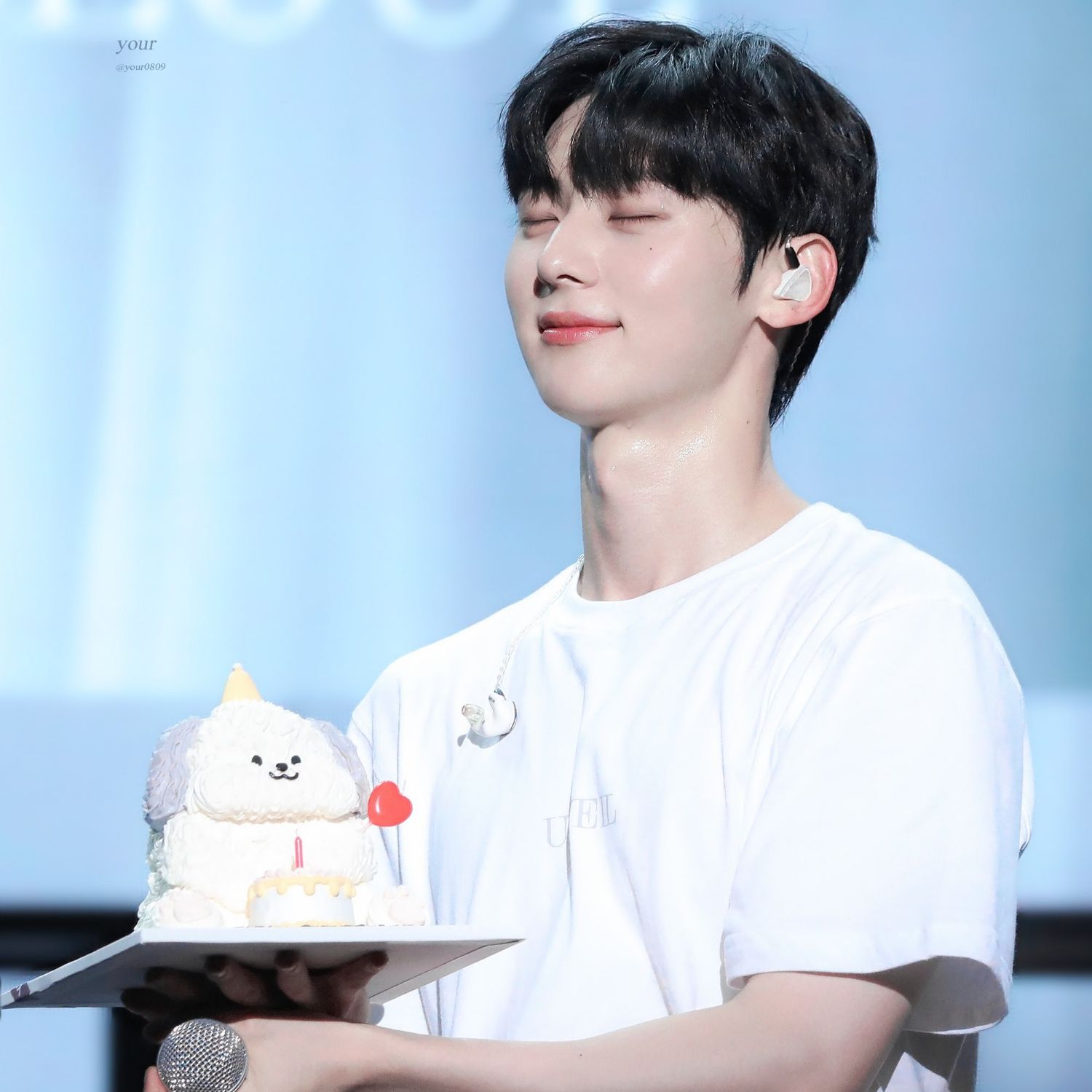 Recent activity shot of Hwang Minhyun