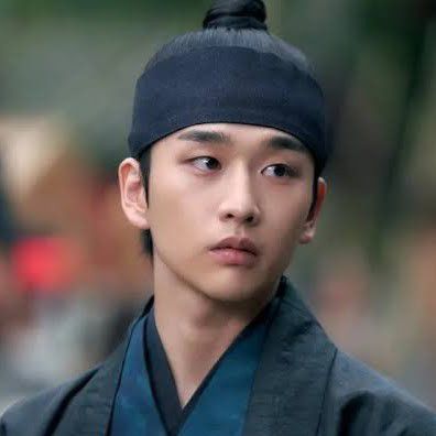 Recent activity shot of Kim Yoonwoo