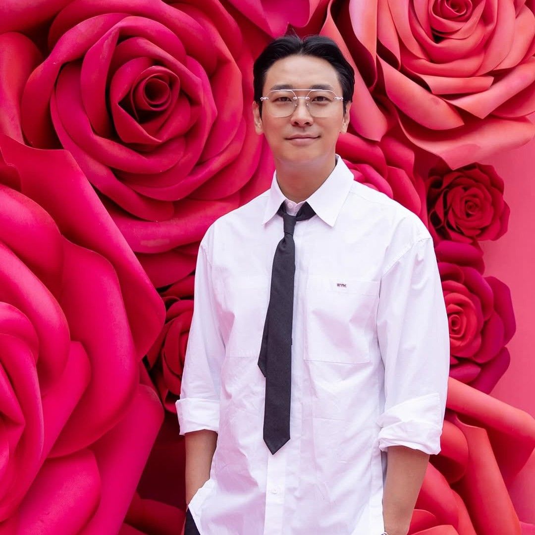 Behind-the-scenes cut of Joo Jihoon