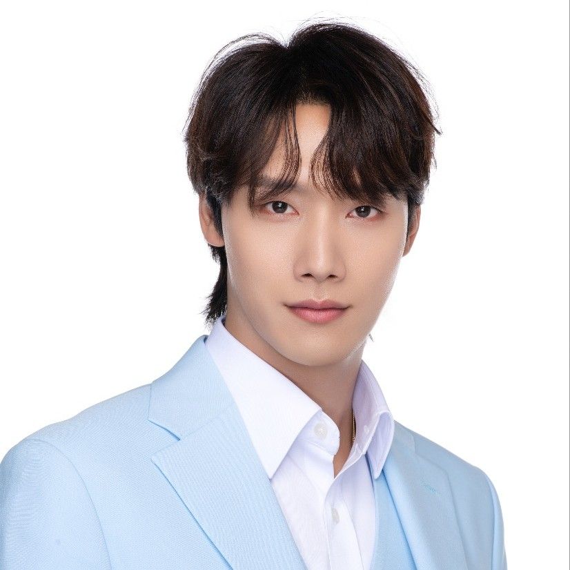 Recent activity shot of Choi Woojin