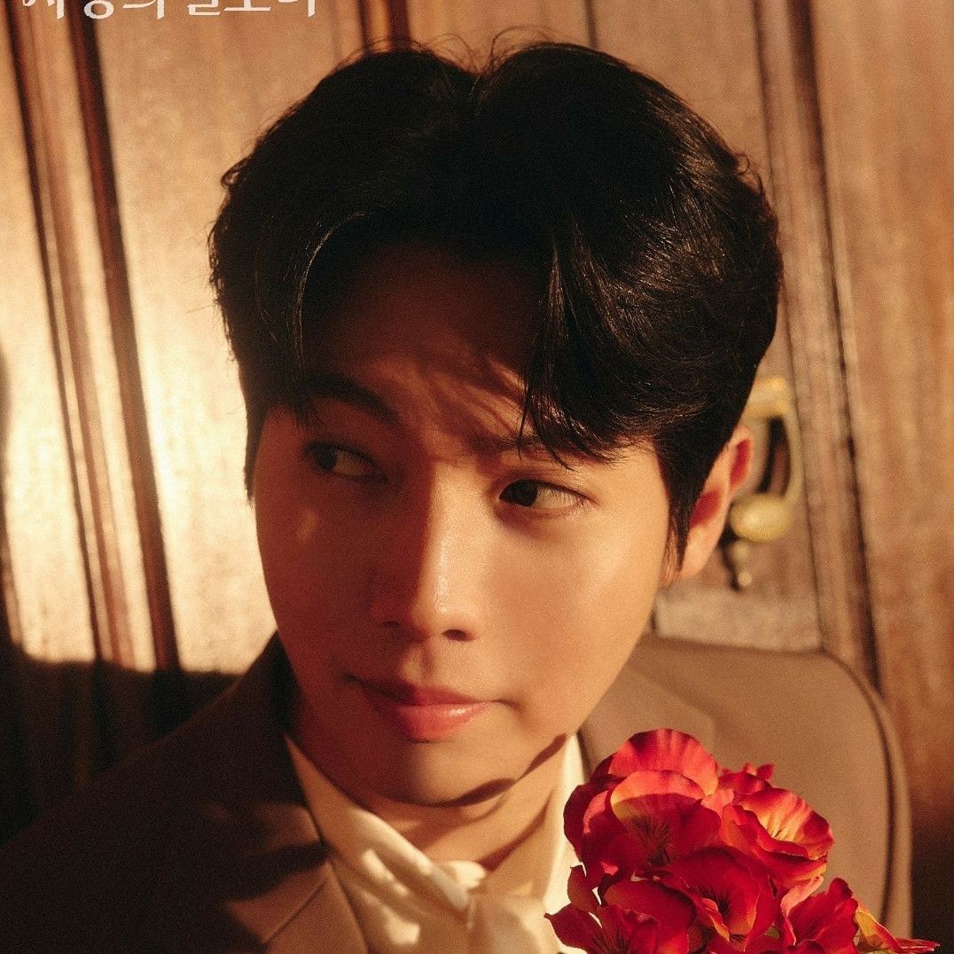 Recent activity shot of Son Taejin