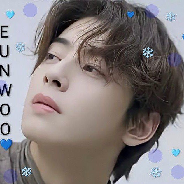 A moment captured by a fan of Cha Eunwoo