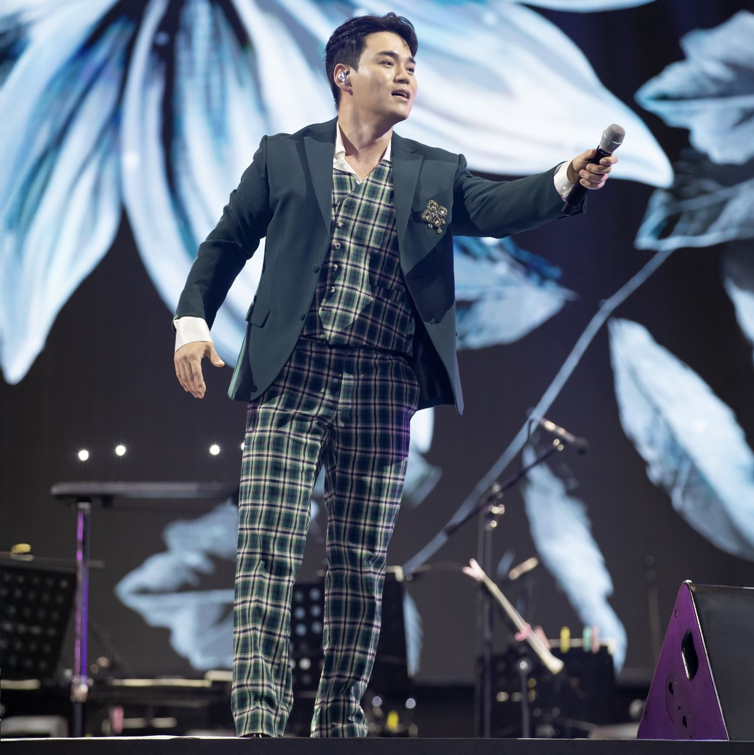 Recent activity shot of Lee Jung