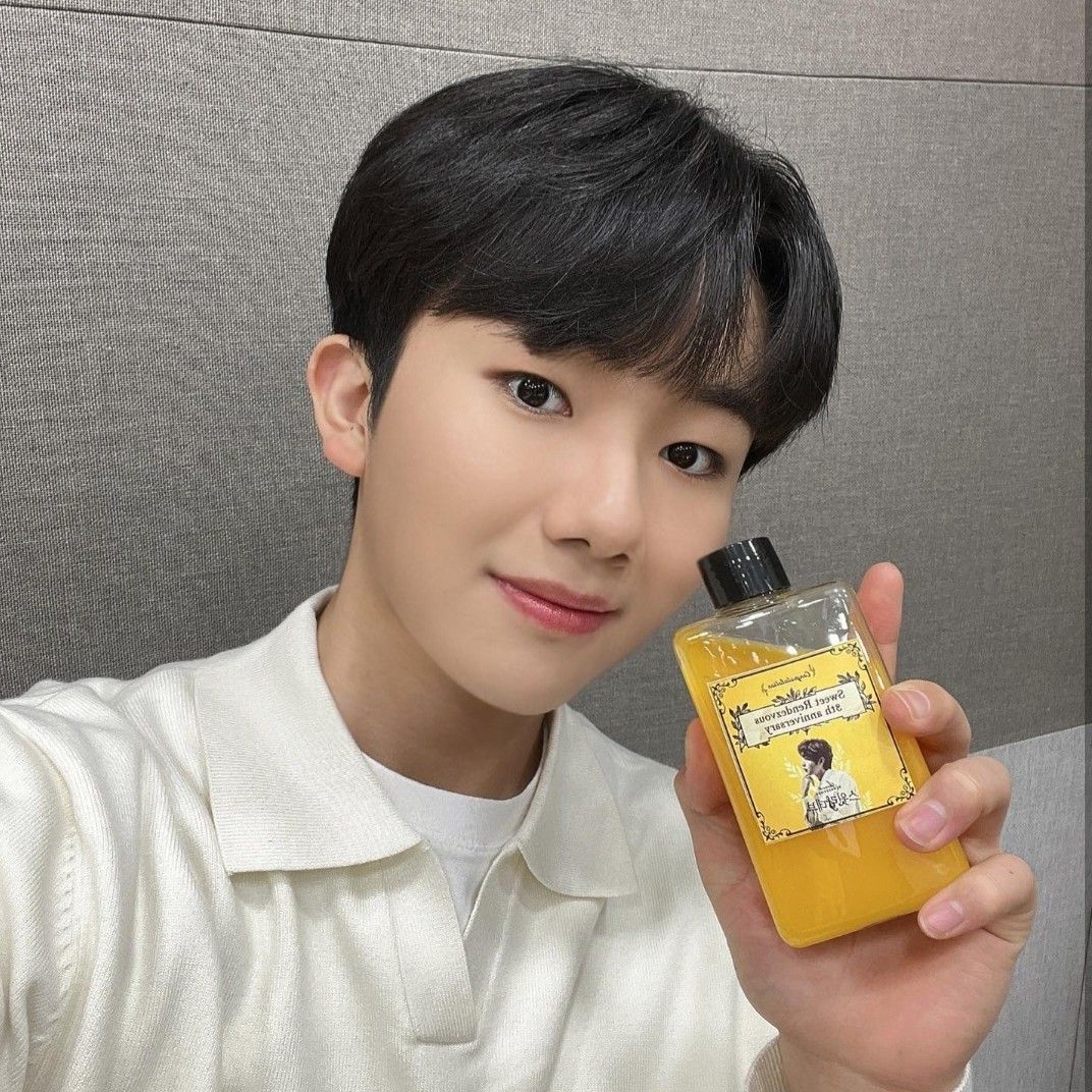 Behind-the-scenes cut of Nam Seungmin