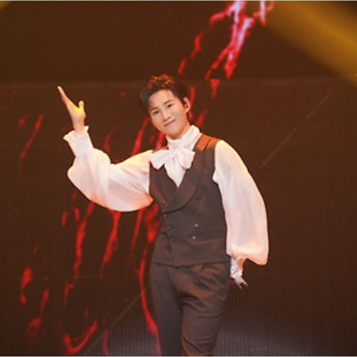 粉丝拍下的金熙栽瞬间