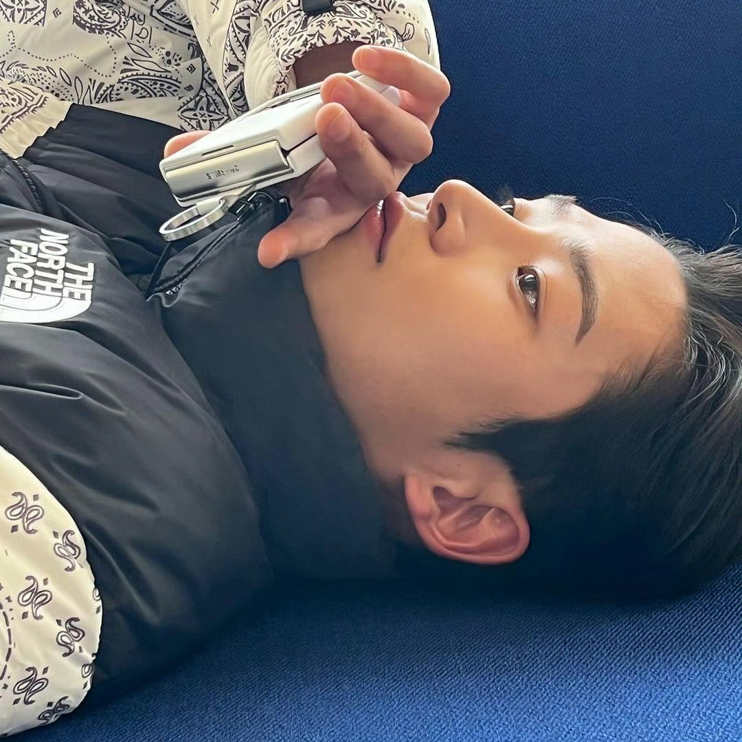 Foto terbaru dari Rowoon