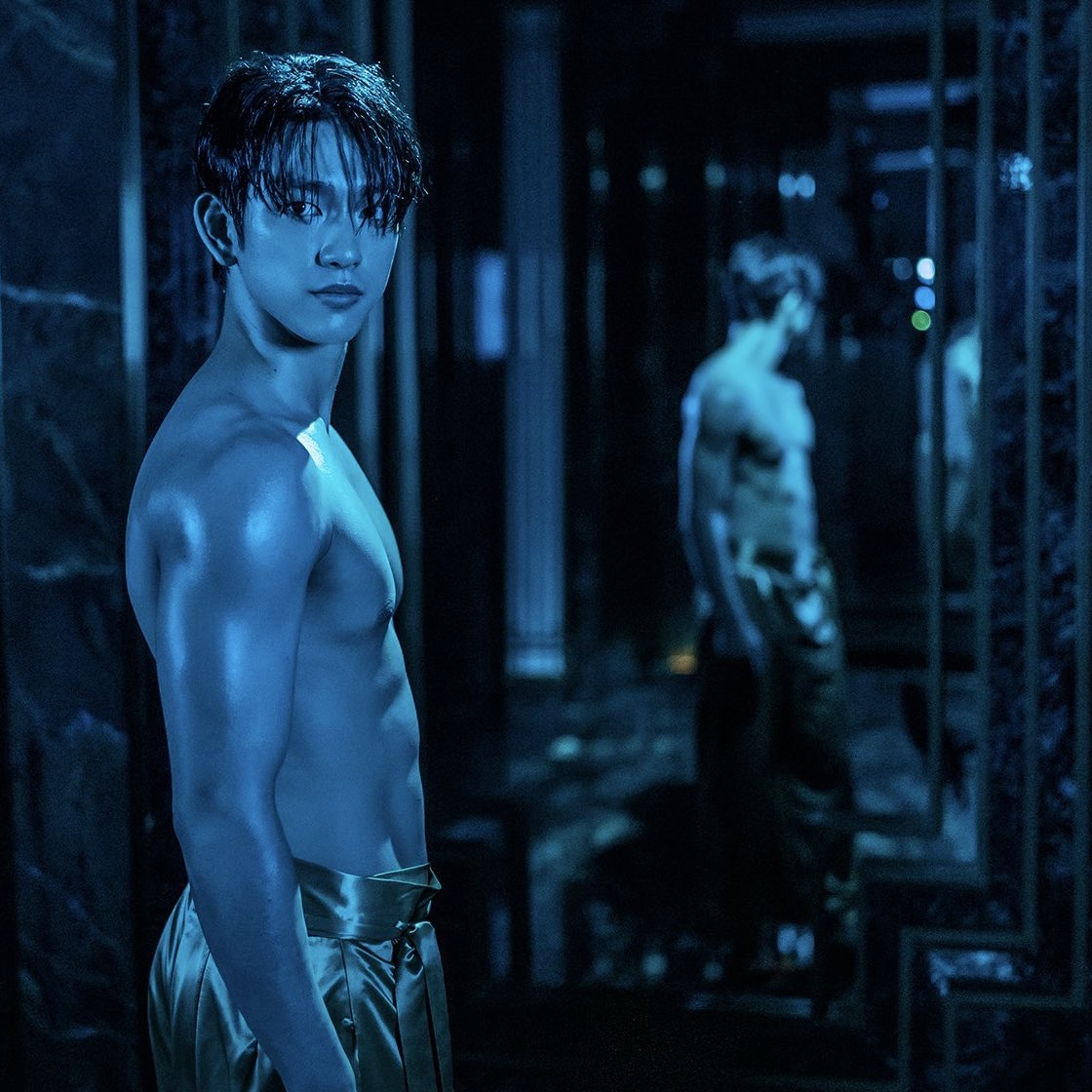A moment captured by a fan of Park Jinyoung