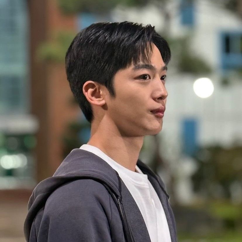 Latest photo of Kim Yohan