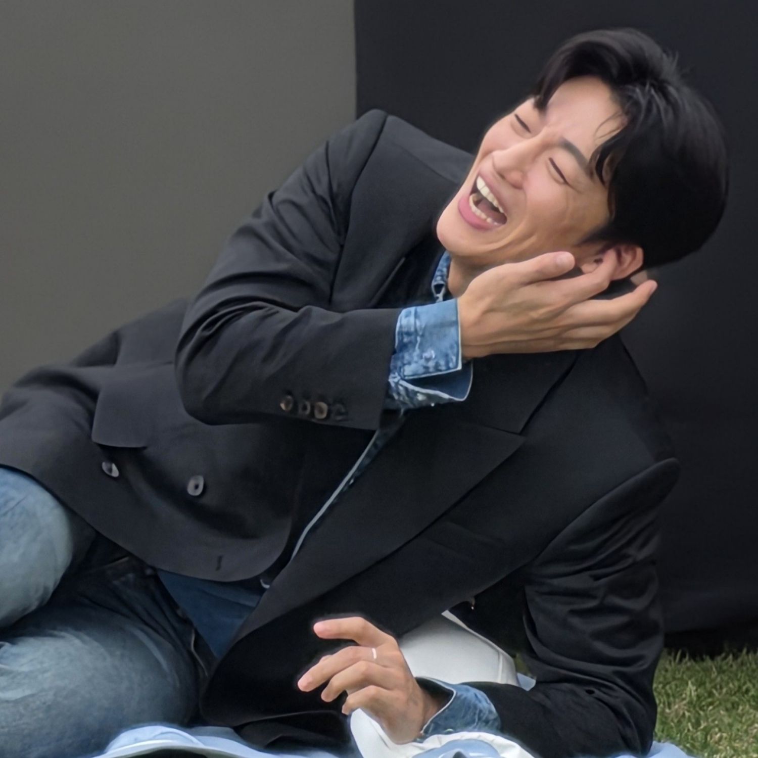 Behind-the-scenes cut of Shin Seungtae
