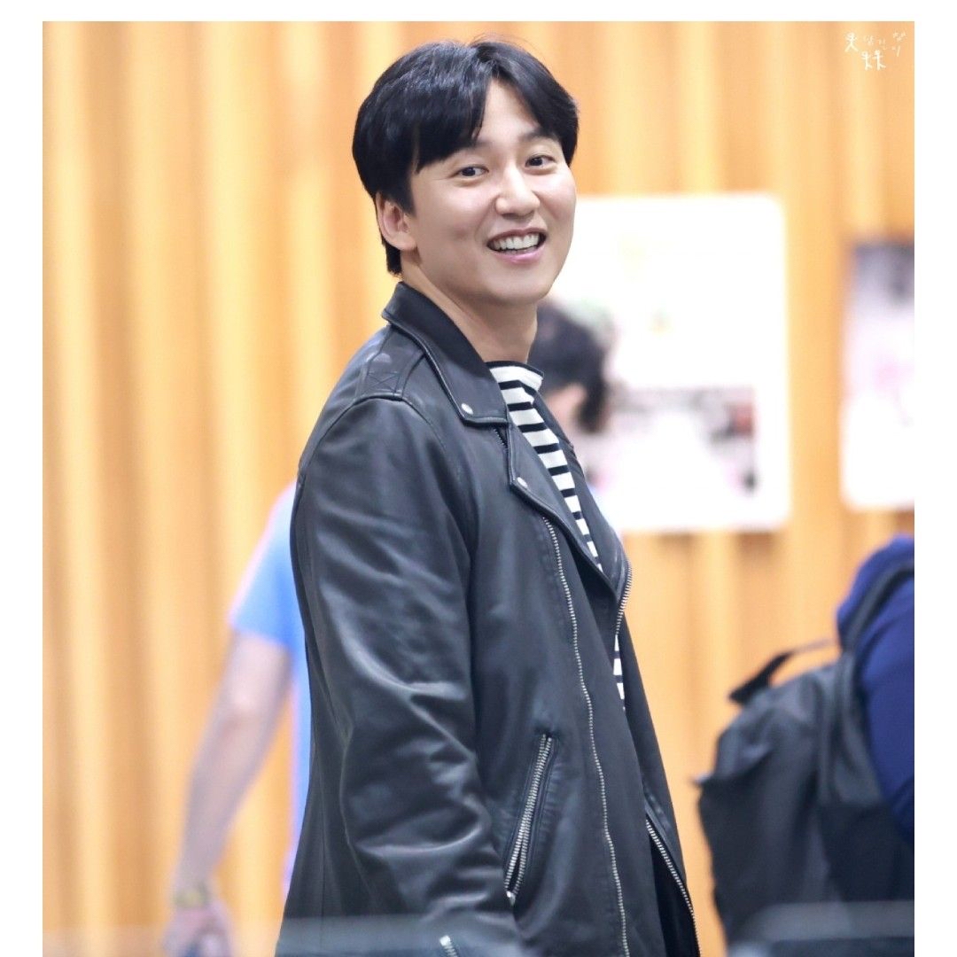 Behind-the-scenes cut of Kim Namgil