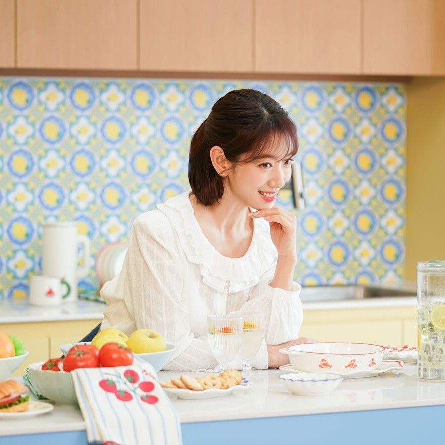 A moment captured by a fan of Park Shinhye