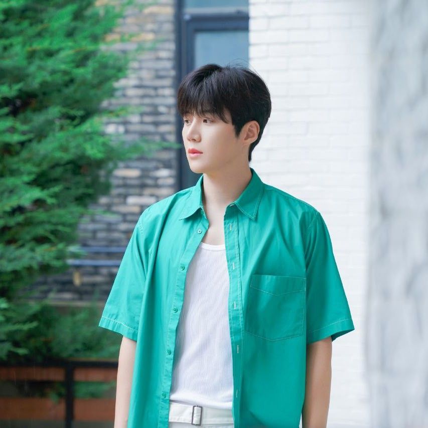 Latest photo of Kim Seonho