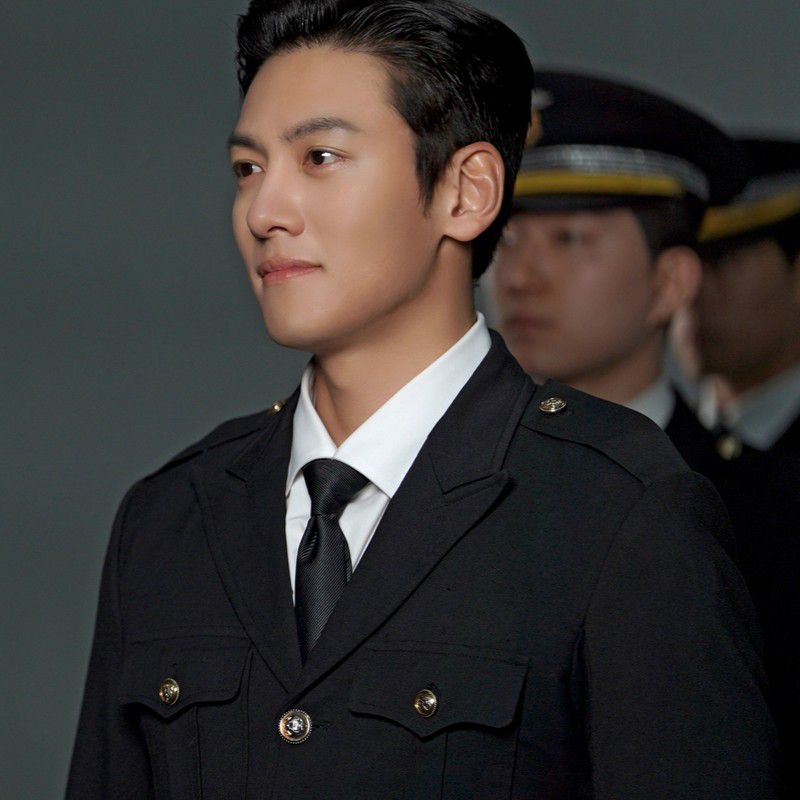 Behind-the-scenes cut of Ji Changwook