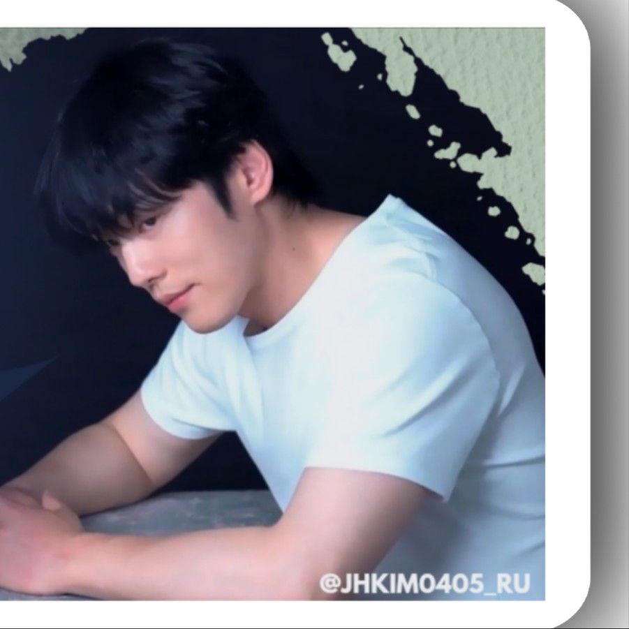 Behind-the-scenes cut of Kim Junghyun