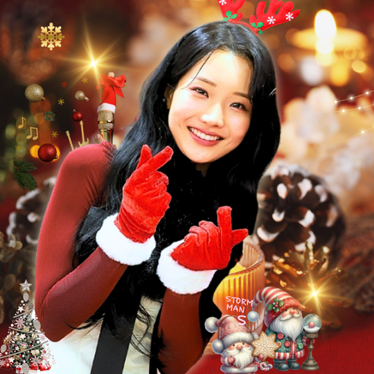 Recent activity shot of Kim Soyeon (2004)