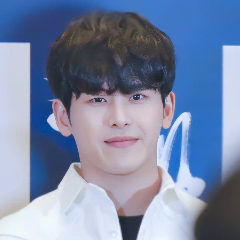 A moment captured by a fan of Hoya
