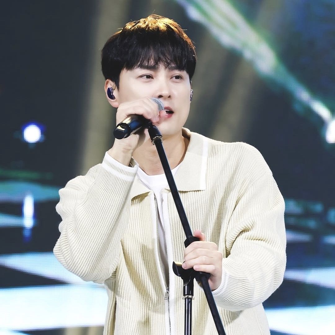 Behind-the-scenes cut of Min Kyunghoon