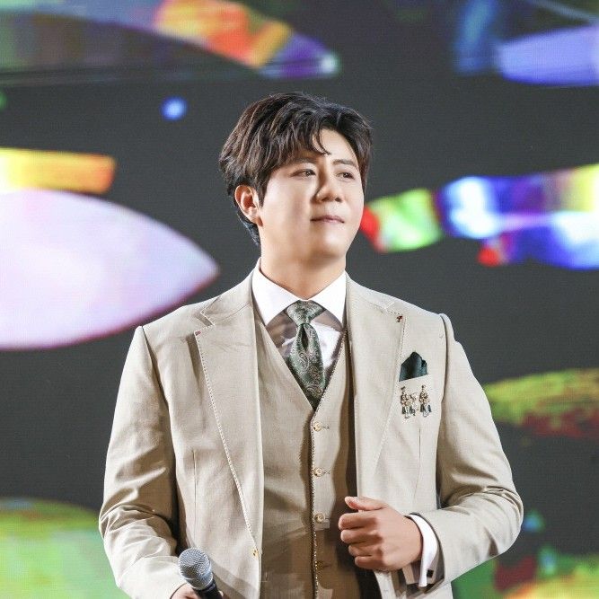 Behind-the-scenes cut of Jin Haesung