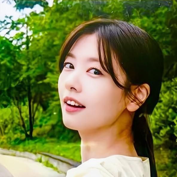 Behind-the-scenes cut of Jung Somin