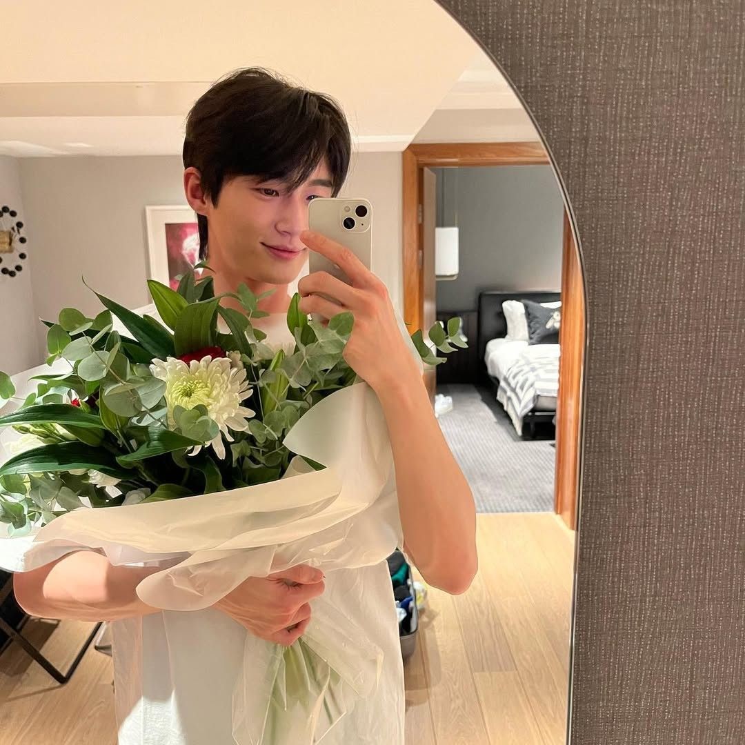 Latest photo of Byeon Wooseok