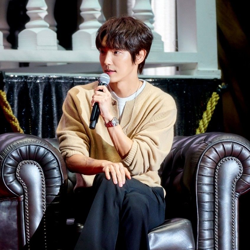 Latest photo of Lee Joongi