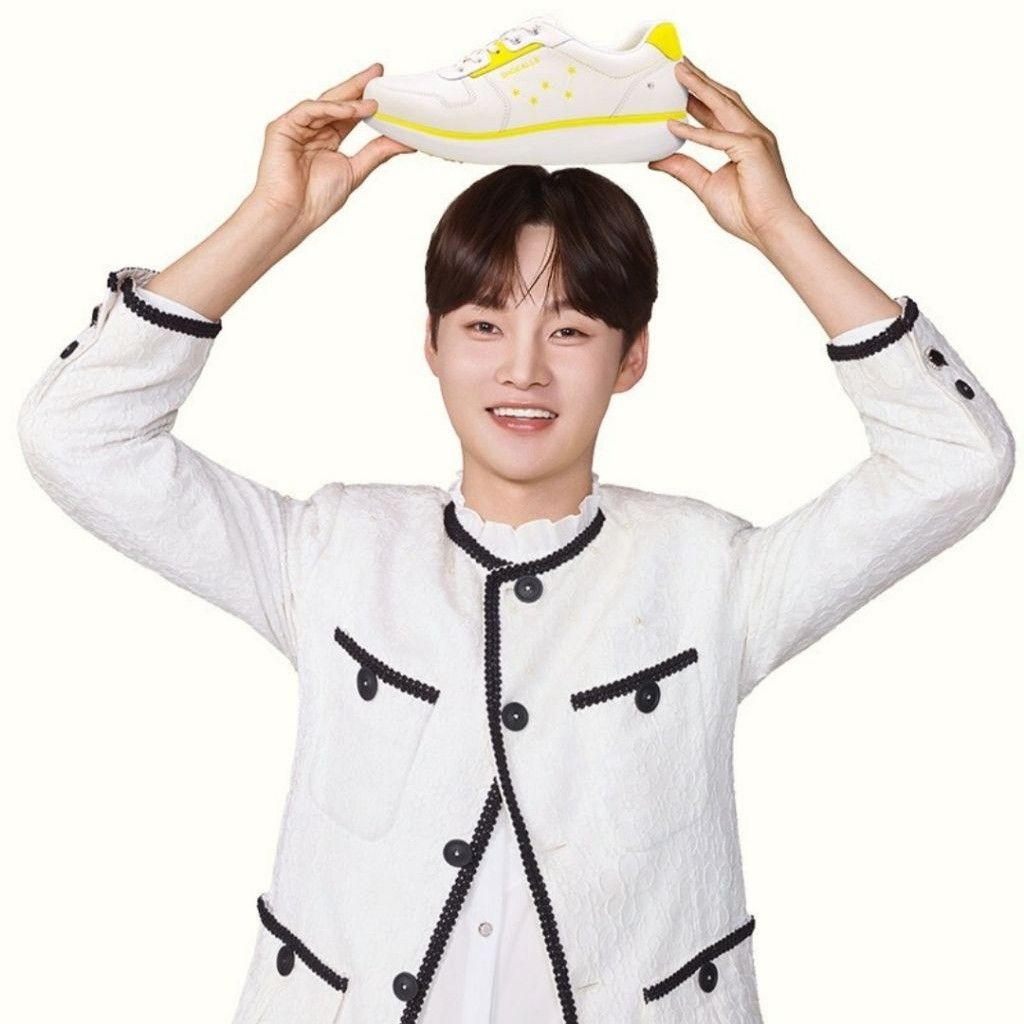 Behind-the-scenes cut of Park Seojin