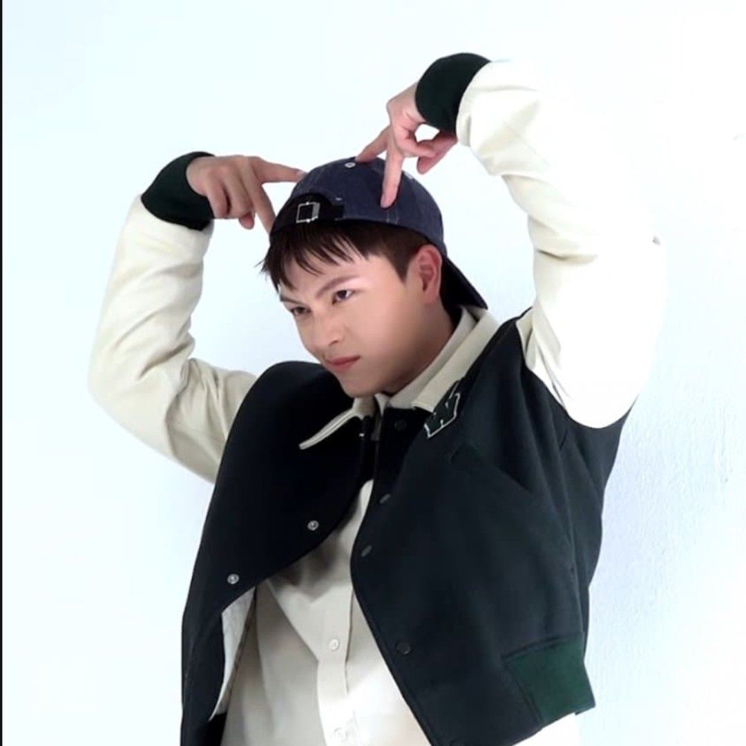 Recent activity shot of Yook Sungjae