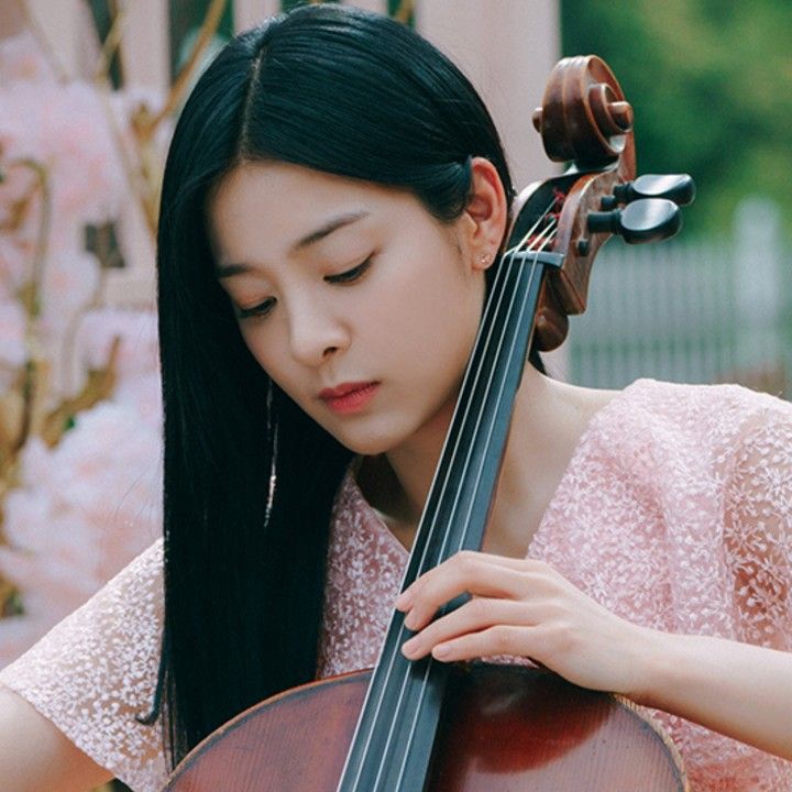 Latest photo of Seol Inah