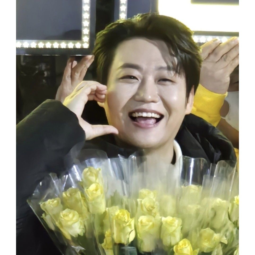 A moment captured by a fan of Min Soohyun