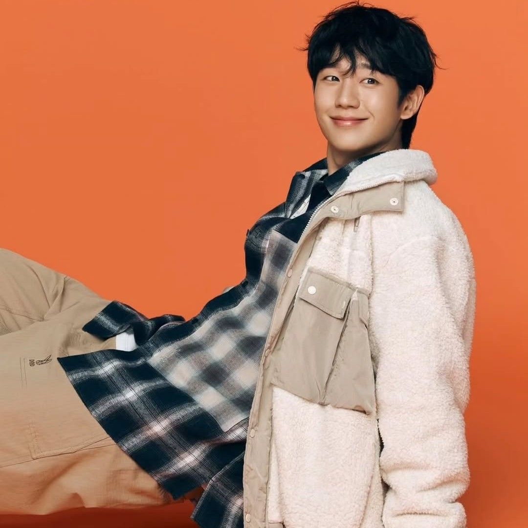 Latest photo of Jung Haein