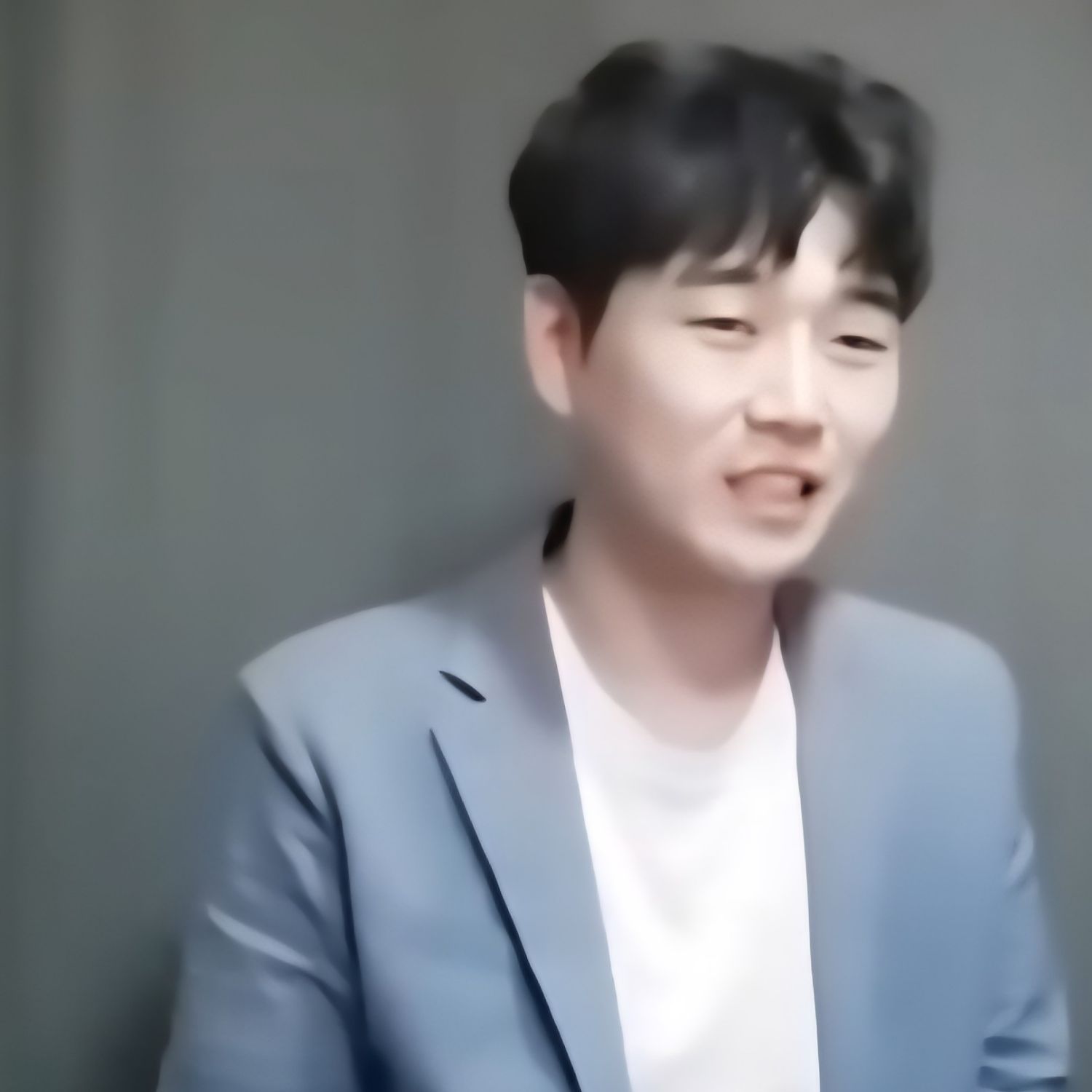 Latest photo of Hwang Youngwoong