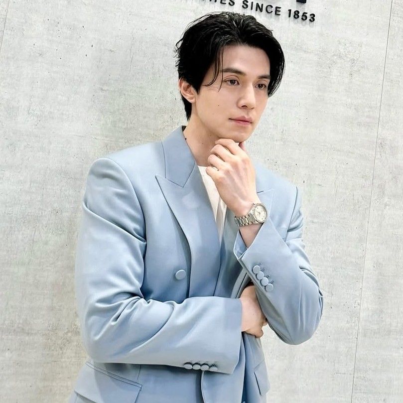 Behind-the-scenes cut of Lee Dongwook