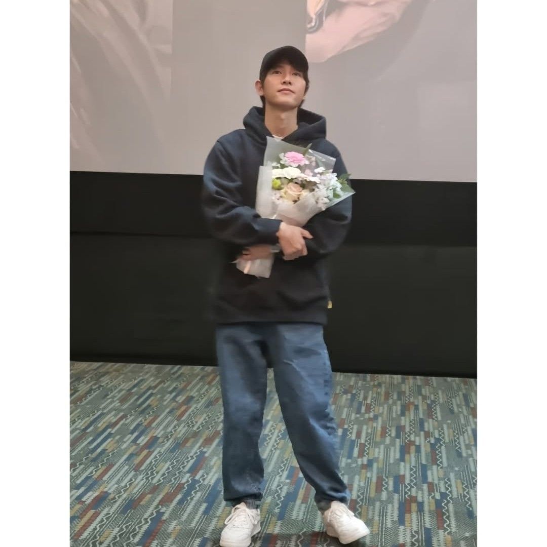 Recent activity shot of Song Joongki