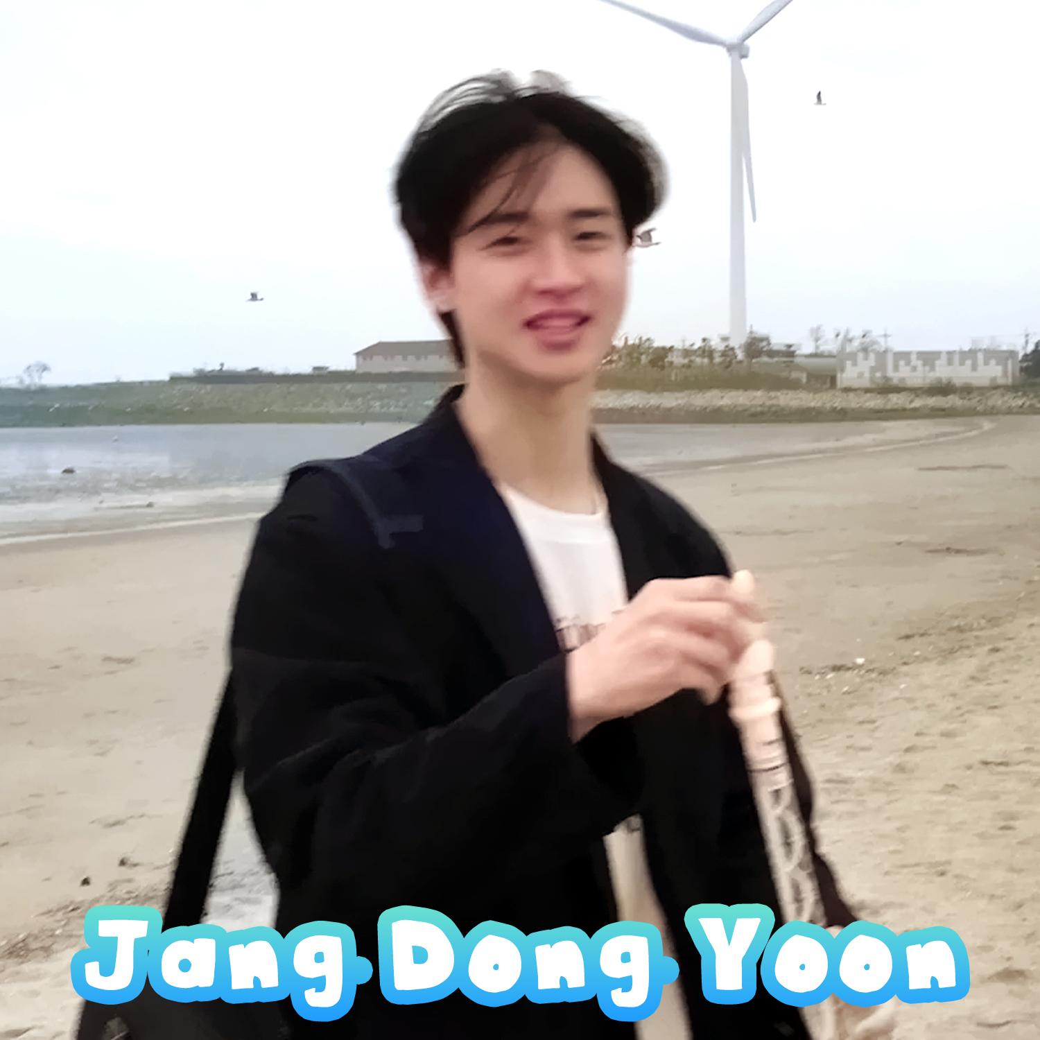 Behind-the-scenes cut of Jang Dongyoon