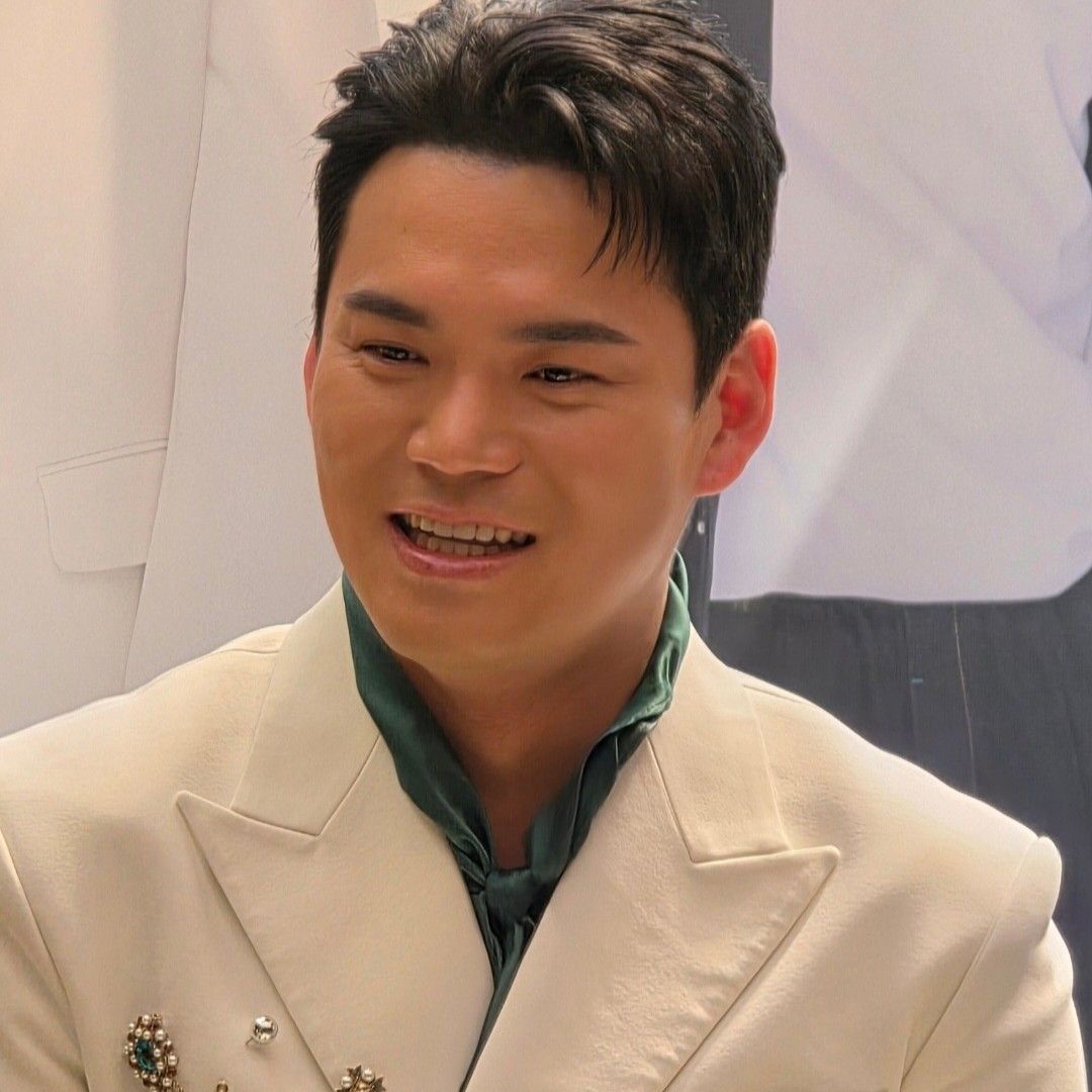 A moment captured by a fan of Lee Jung