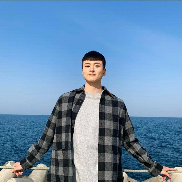 Popular profile image of Shin Seungho selected by vote