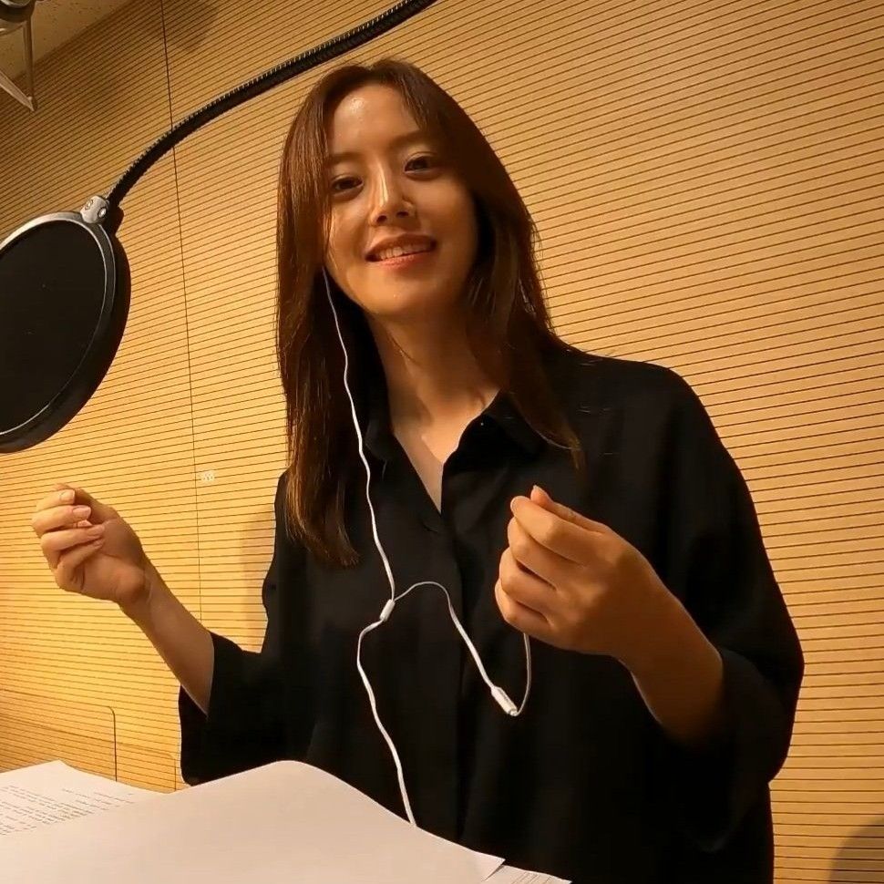 Recent activity shot of Moon Chaewon