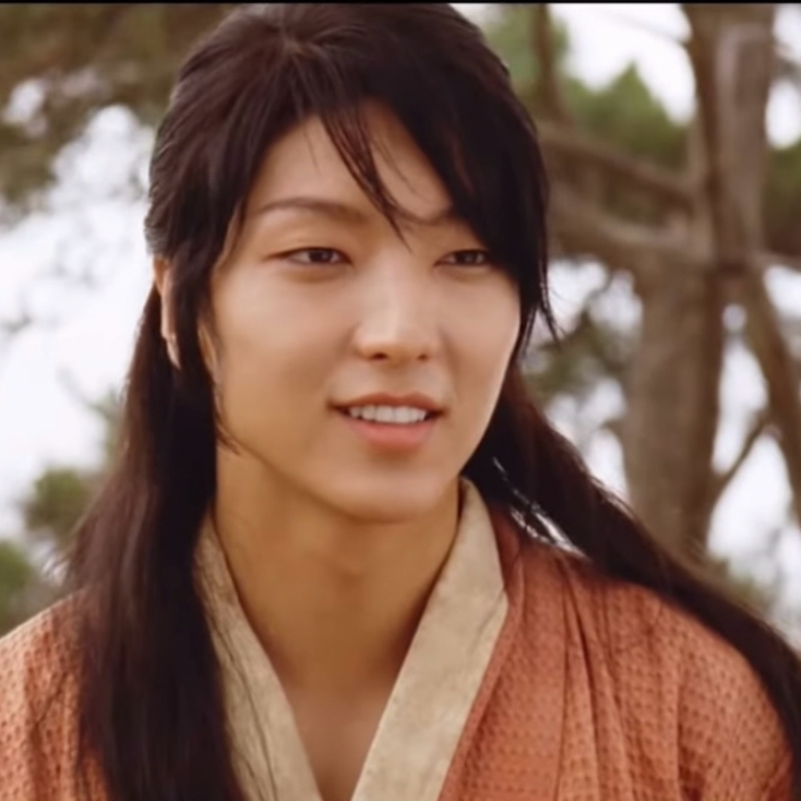 Latest photo of Lee Joongi