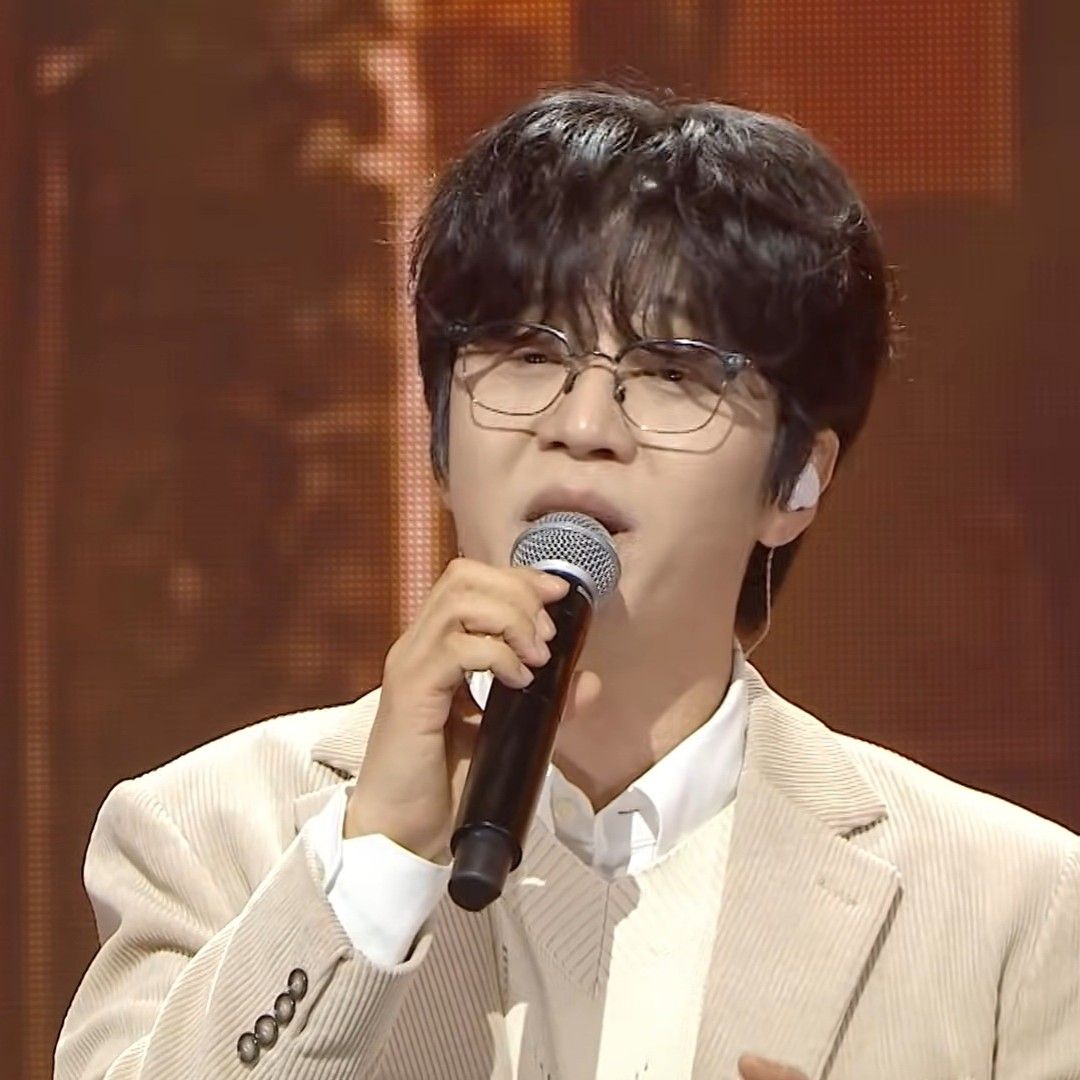 Recent activity shot of Park Jihoo (Mr. Trot 3)