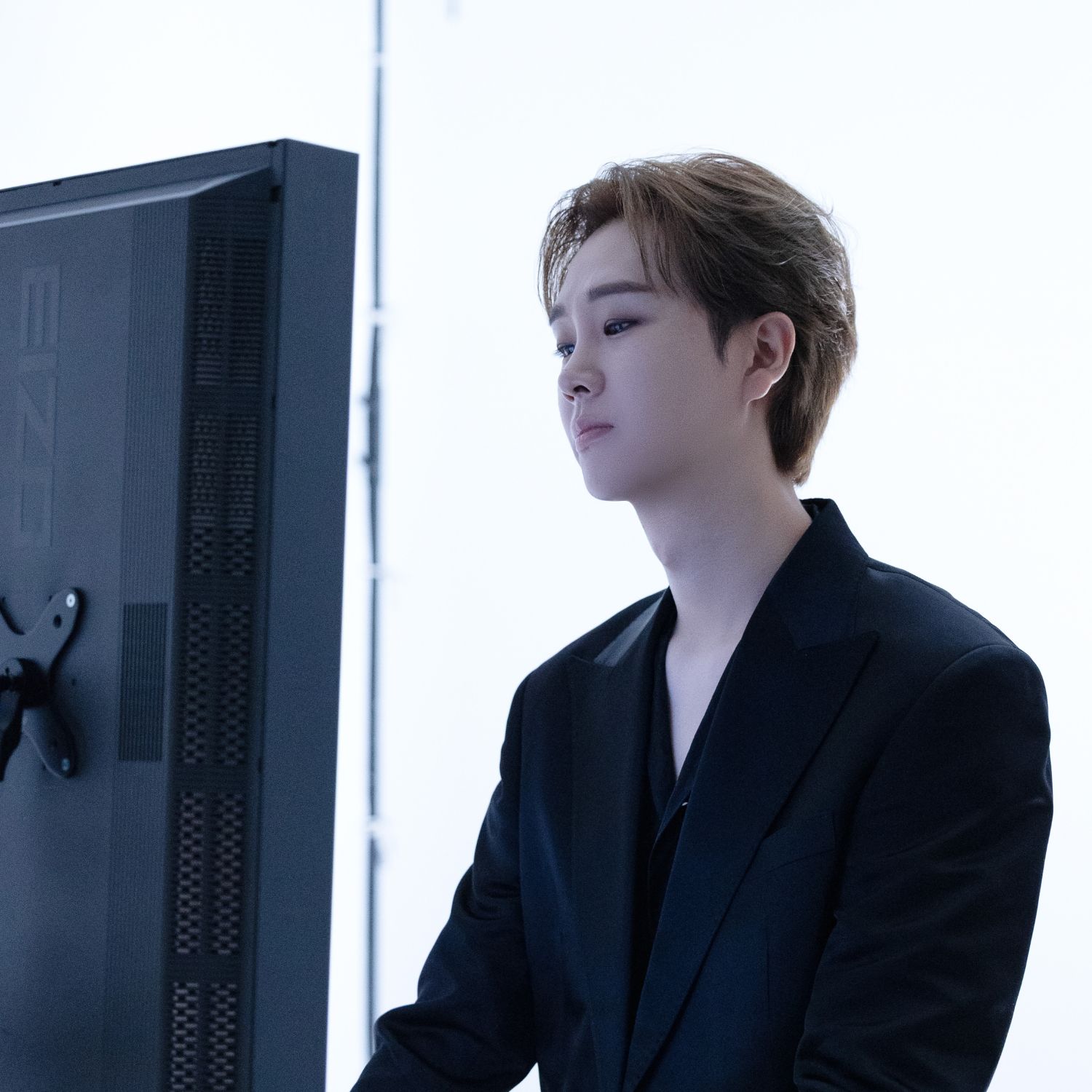 Latest photo of Song Minjun