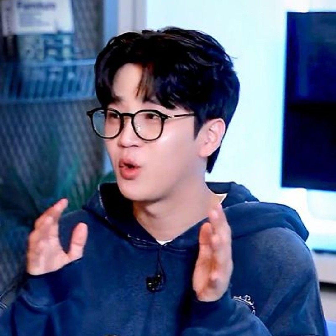 Behind-the-scenes cut of Park Jihoo (Mr. Trot 3)