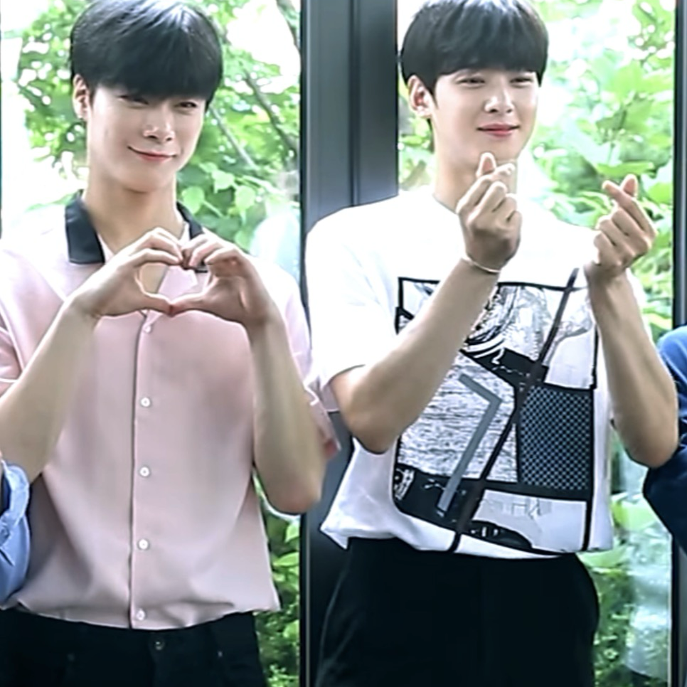 Foto kegiatan terbaru dari Cha Eunwoo