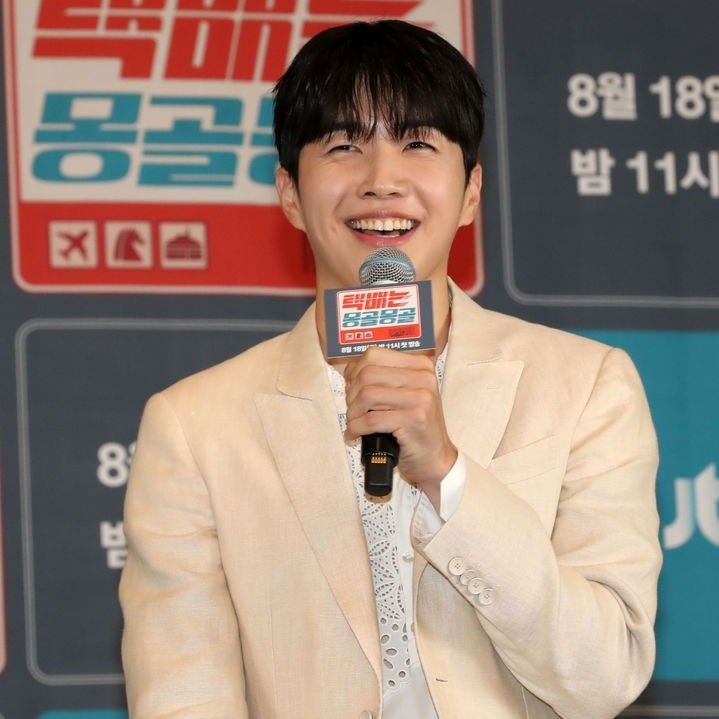 Recent activity shot of Kang Hoon