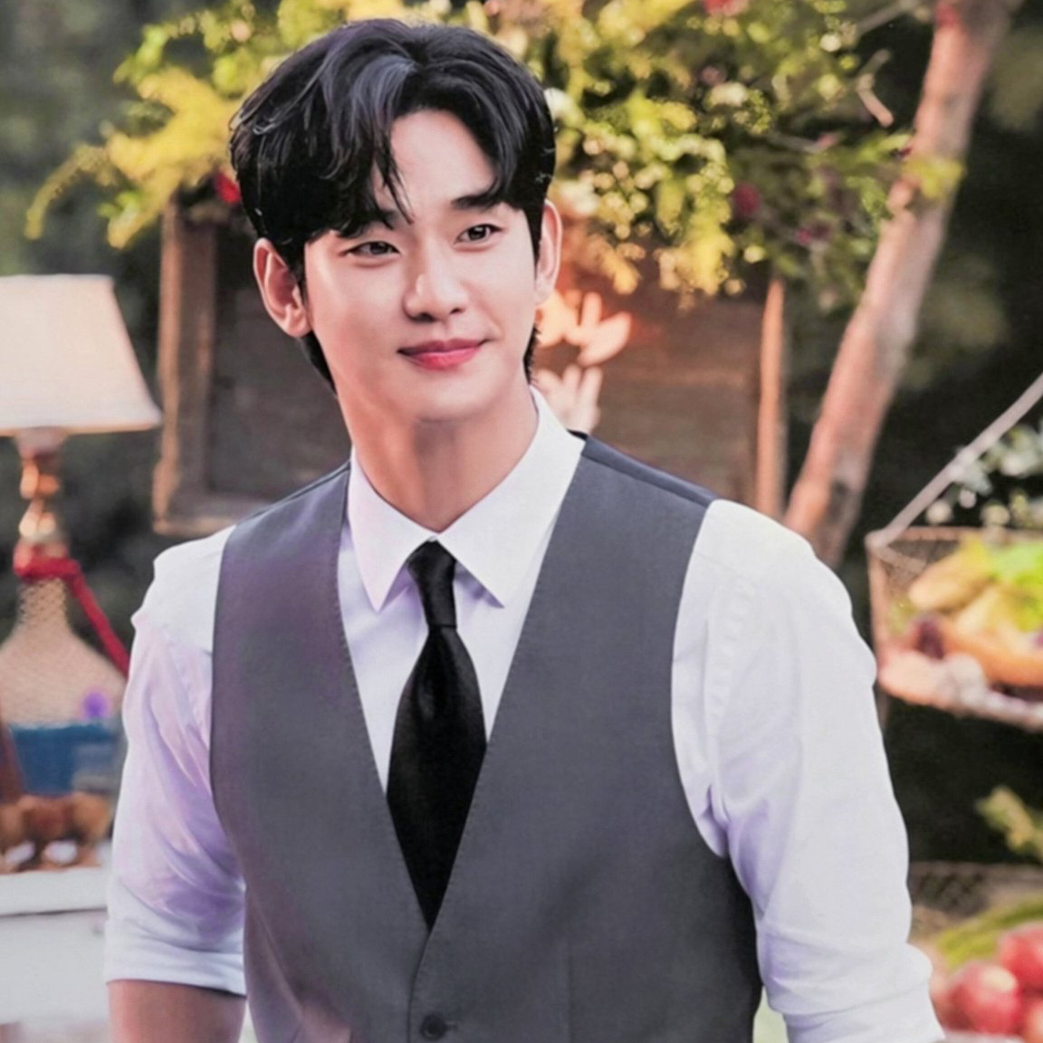 Behind-the-scenes cut of Kim Soohyun