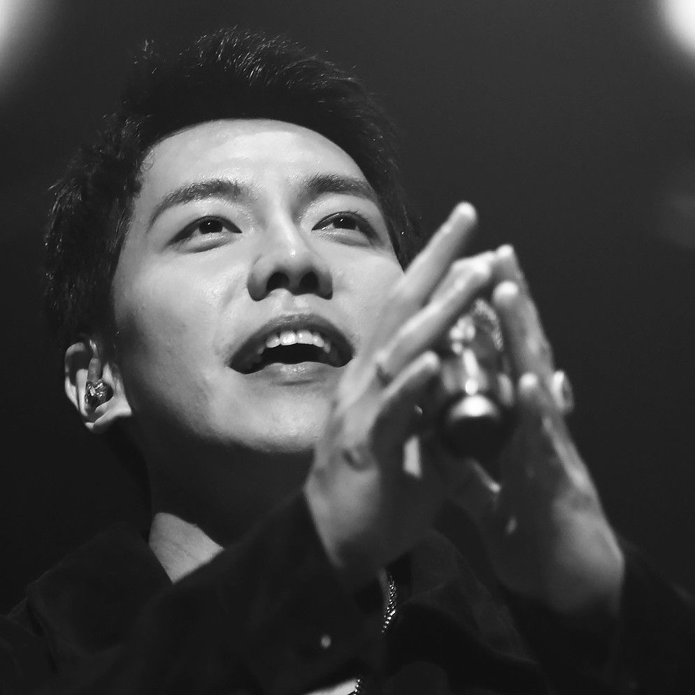 A moment captured by a fan of Lee Seunggi