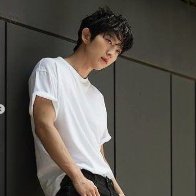 A moment captured by a fan of Lee Joongi