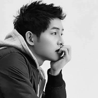 Recent activity shot of Song Joongki
